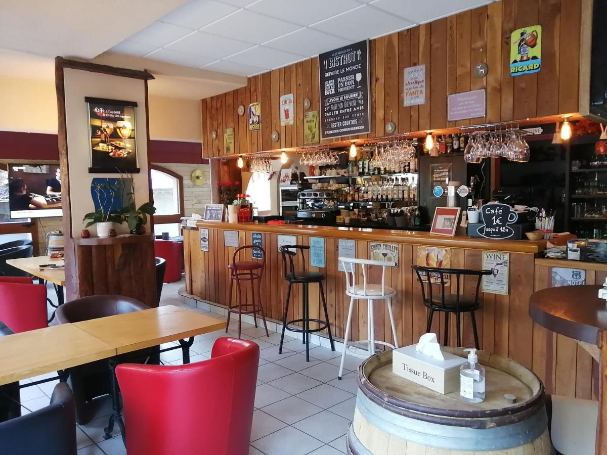 Le Grand Chatelard Hotel Bar Restaurant Sainte-Marie-de-Cuines Eksteriør bilde